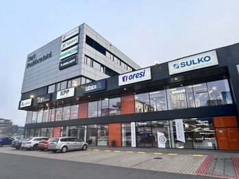 Pronájem obchodních prostor 192 m², Praha 9 - Vysočany