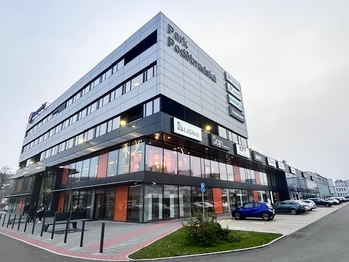 Pronájem obchodních prostor 192 m², Praha 9 - Vysočany