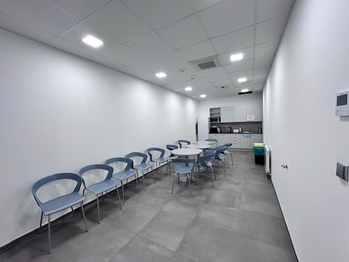 Pronájem obchodních prostor 192 m², Praha 9 - Vysočany