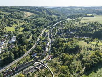 Poloha domu z pohledu směrem na UH - Prodej domu 210 m², Bohuslavice u Zlína