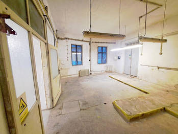 Pronájem výrobních prostor 185 m², Železný Brod