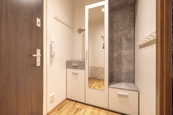 Předsíň - Prodej bytu 4+kk v osobním vlastnictví 91 m², Praha 4 - Chodov