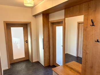 chodba - Pronájem bytu 2+kk v osobním vlastnictví 65 m², Ústí nad Labem