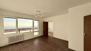 obývací pokoj - Prodej bytu 4+1 v osobním vlastnictví 85 m², Brno