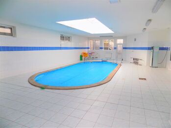 Bazén - Pronájem bytu 1+kk v osobním vlastnictví 45 m², Praha 9 - Horní Počernice