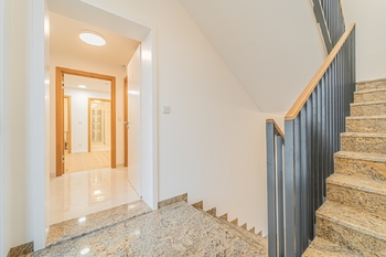 Pronájem bytu 3+kk v osobním vlastnictví 92 m², Praha 4 - Kunratice