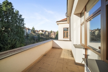 balkon do zahrady foto 1 - Pronájem bytu 4+1 v osobním vlastnictví 154 m², Brno