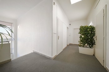 předsíň foto 2 - Pronájem bytu 4+1 v osobním vlastnictví 154 m², Brno