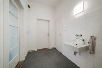 předsíň foto 4 - Pronájem bytu 4+1 v osobním vlastnictví 154 m², Brno