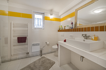 výměnek - koupelna s WC - Prodej ubytovacího zařízení 360 m², Písečné