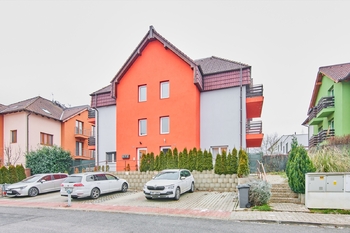 Prodej bytu 3+kk v osobním vlastnictví 74 m², Králův Dvůr