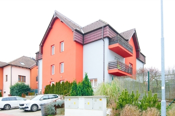 Prodej bytu 3+kk v osobním vlastnictví 74 m², Králův Dvůr