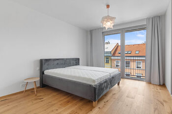 Pronájem bytu 2+kk v osobním vlastnictví 78 m², Praha 8 - Karlín