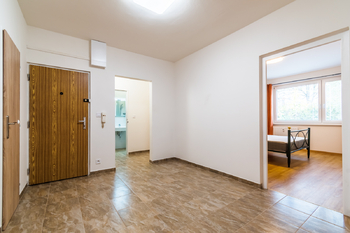 Předsíň - Prodej bytu 4+1 v osobním vlastnictví 104 m², Praha 4 - Háje