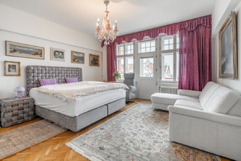 Dámská ložnice v 2. patře - Prodej domu 464 m², Praha 10 - Vinohrady