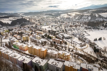 dron foto - Prodej bytu 3+1 v družstevním vlastnictví 2072 m², Vimperk