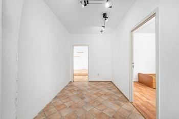 předsíň / jídelna - Prodej bytu 3+1 v družstevním vlastnictví 2072 m², Vimperk