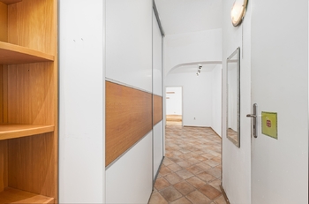 pohled od vstupu - Prodej bytu 3+1 v družstevním vlastnictví 2072 m², Vimperk