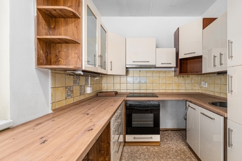 kuchyně - Prodej bytu 3+1 v družstevním vlastnictví 2072 m², Vimperk