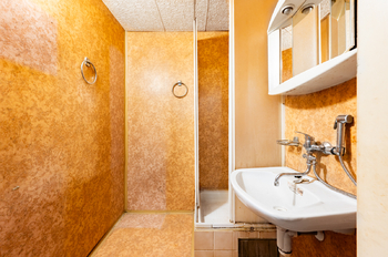 Prodej bytu 3+1 v osobním vlastnictví 67 m², Praha 8 - Troja