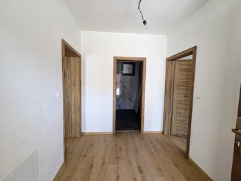 Pronájem bytu 2+kk v osobním vlastnictví 65 m², Třeština