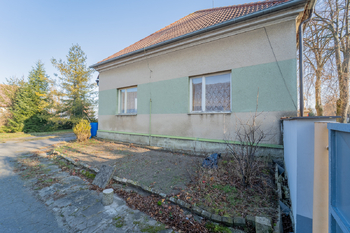 Pohled na dům - Prodej domu 402 m², Kouty