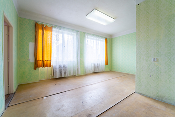 Pokoj v rodinném domě - Prodej domu 402 m², Kouty