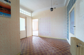 Vstupní prostor domu - Prodej domu 402 m², Kouty