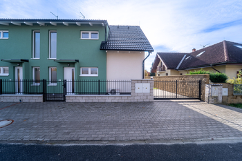 Pronájem domu 97 m², Veltruby