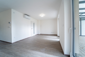 Pronájem domu 97 m², Veltruby