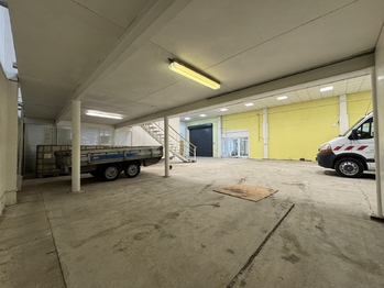 Pronájem obchodních prostor 355 m², Velká Bystřice