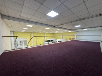 Pronájem obchodních prostor 355 m², Velká Bystřice