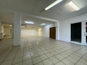 Pronájem obchodních prostor 355 m², Velká Bystřice