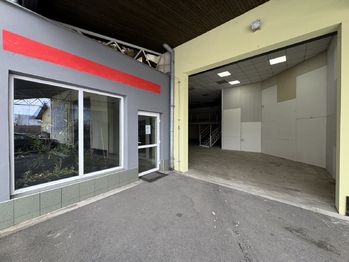 Pronájem obchodních prostor 355 m², Velká Bystřice