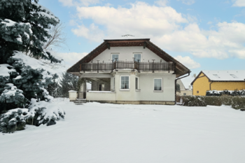 pohled na dům z jihu - Pronájem domu 164 m², Dřísy