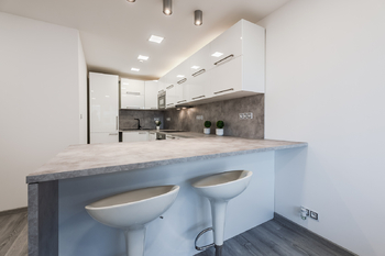 Prodej bytu 2+kk v osobním vlastnictví 46 m², Praha 9 - Černý Most