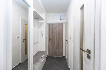 Prodej bytu 4+kk v družstevním vlastnictví 87 m², Praha 5 - Smíchov