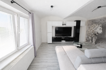 obývací pokoj - Prodej domu 126 m², Brňany