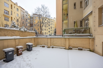 Vnitroblok - Pronájem bytu 3+1 v osobním vlastnictví 92 m², Praha 3 - Žižkov