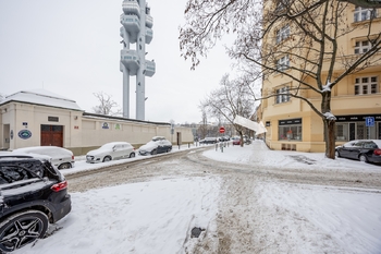 Bydlení ve stínu žižkovské věže - Pronájem bytu 3+1 v osobním vlastnictví 92 m², Praha 3 - Žižkov