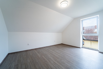 Pronájem domu 97 m², Veltruby