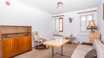Obývací pokoj - Prodej domu 150 m², Mikulášovice