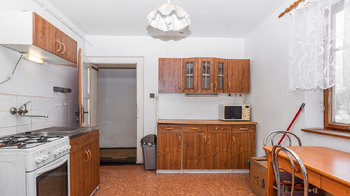 Kuchyň - Prodej domu 150 m², Mikulášovice