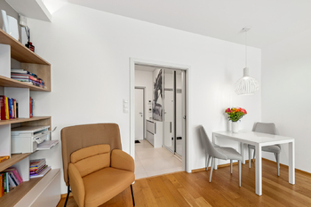 Prodej bytu 3+kk v osobním vlastnictví 71 m², Praha 9 - Hrdlořezy