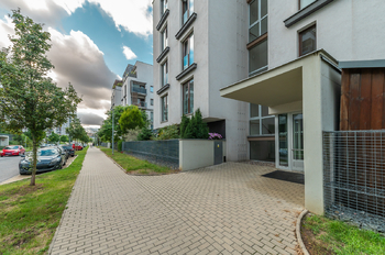 Prodej bytu 3+kk v osobním vlastnictví 71 m², Praha 9 - Hrdlořezy