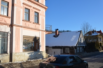 Exteriér - výloha - Pronájem obchodních prostor 30 m², Jablonec nad Jizerou