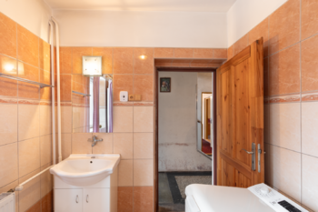 Prodej domu 273 m², Košťany
