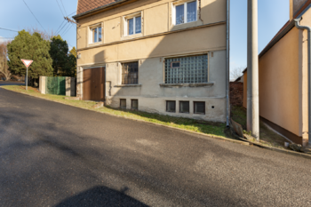 Prodej domu 273 m², Košťany