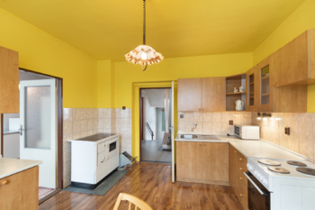 Prodej domu 273 m², Košťany