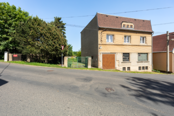 Prodej domu 273 m², Košťany